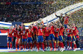 雕像是对其 雕像是对其